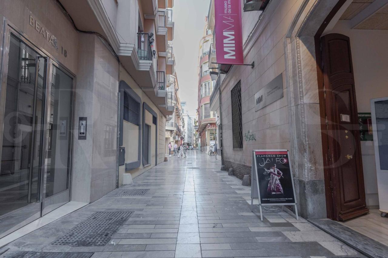 Cosy Flat With Private Balcony - Historic Center By Rems Daire Málaga Dış mekan fotoğraf