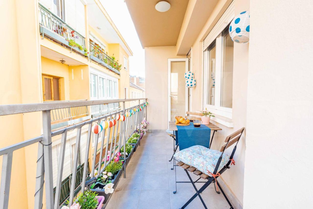 Cosy Flat With Private Balcony - Historic Center By Rems Daire Málaga Dış mekan fotoğraf